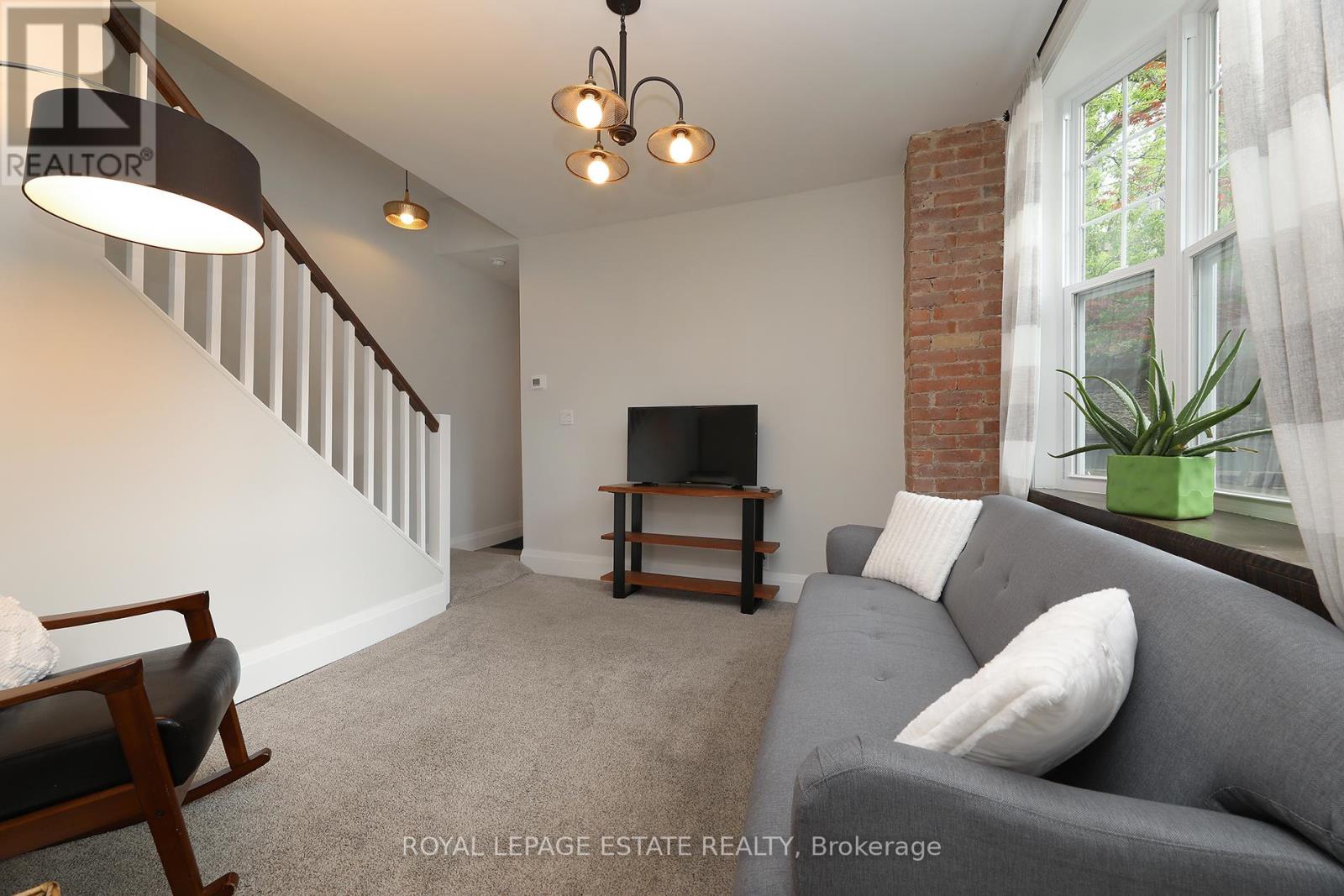 27 Sycamore Place, Toronto, Ontario  M4E 1K3 - Photo 11 - E13233808