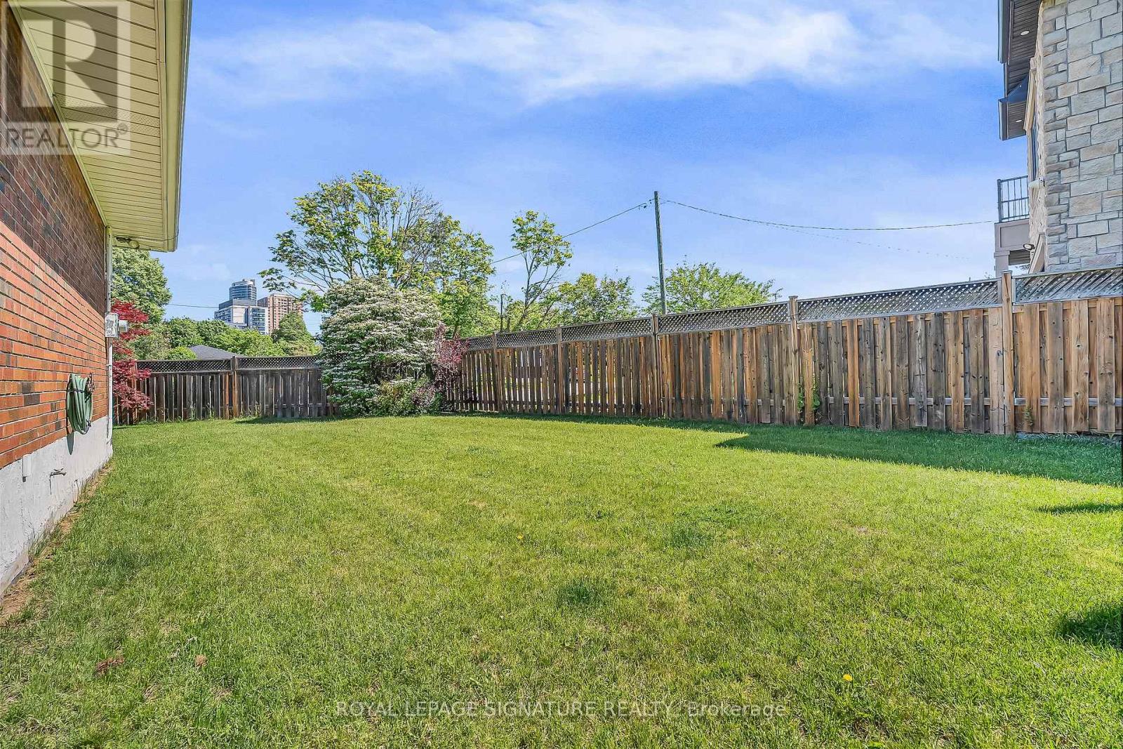 18 Verlaine Place, Toronto, Ontario  M1P 3X3 - Photo 31 - E13233810