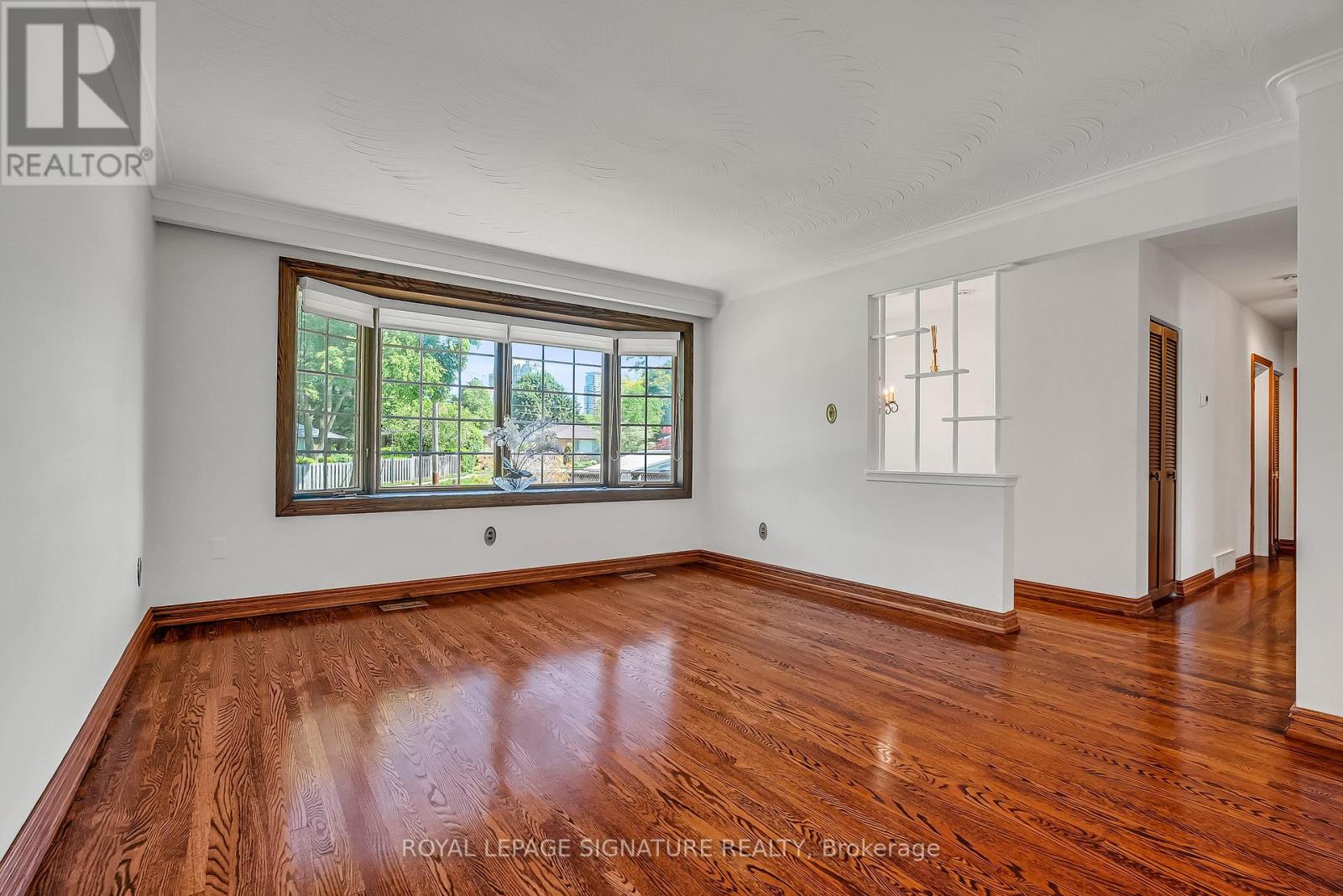 18 Verlaine Place, Toronto, Ontario  M1P 3X3 - Photo 7 - E13233810