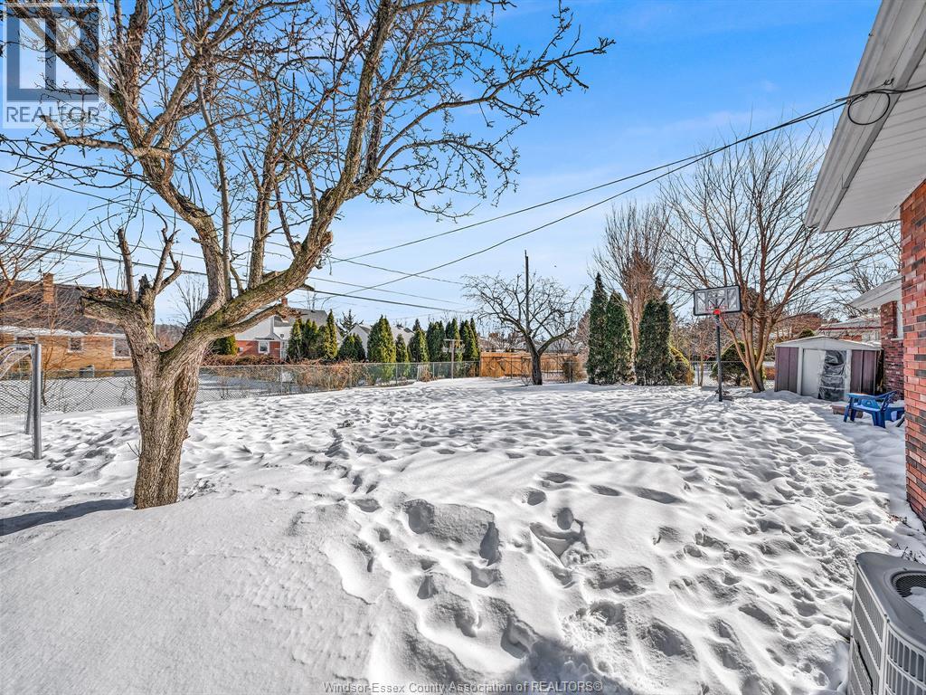 2450 Mckay Avenue, Windsor, Ontario  N9E 2P5 - Photo 32 - 26012971