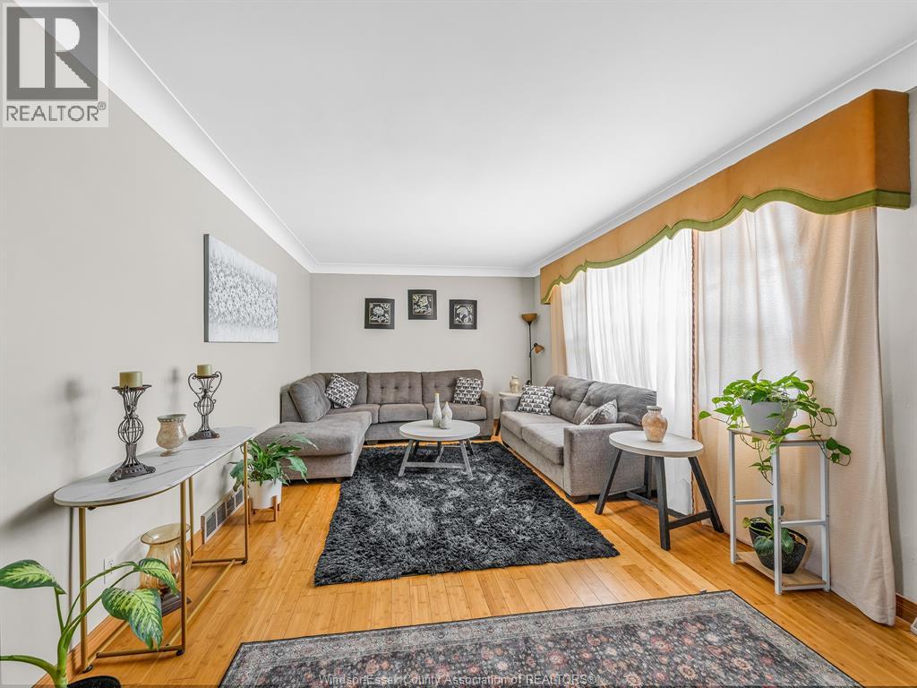 2450 Mckay Avenue, Windsor, Ontario  N9E 2P5 - Photo 5 - 26012971