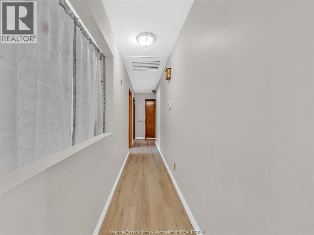 2450 Mckay Avenue, Windsor, Ontario  N9E 2P5 - Photo 8 - 26012971