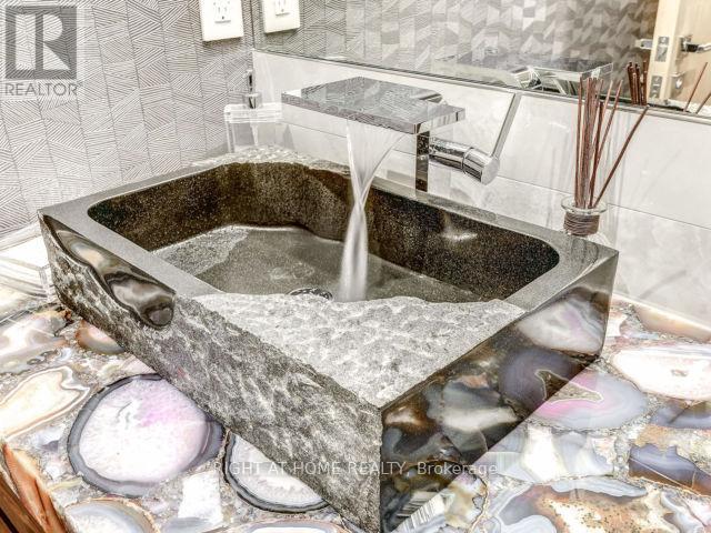 54 Dawn Hill Trail, Markham, Ontario  L3T 3B2 - Photo 41 - N13233480