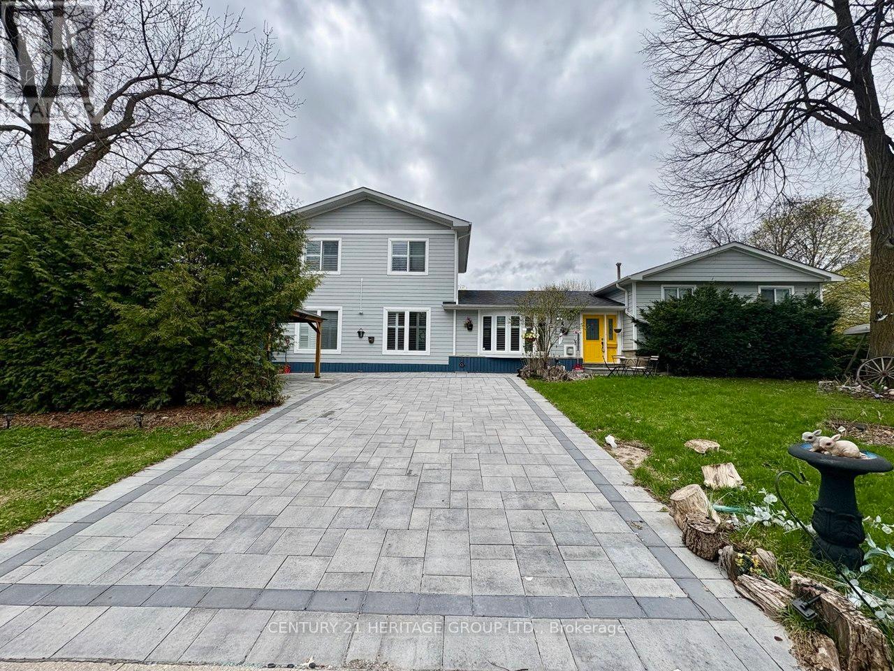 MAIN - 22 CEDAR CRESCENT, Aurora, Ontario