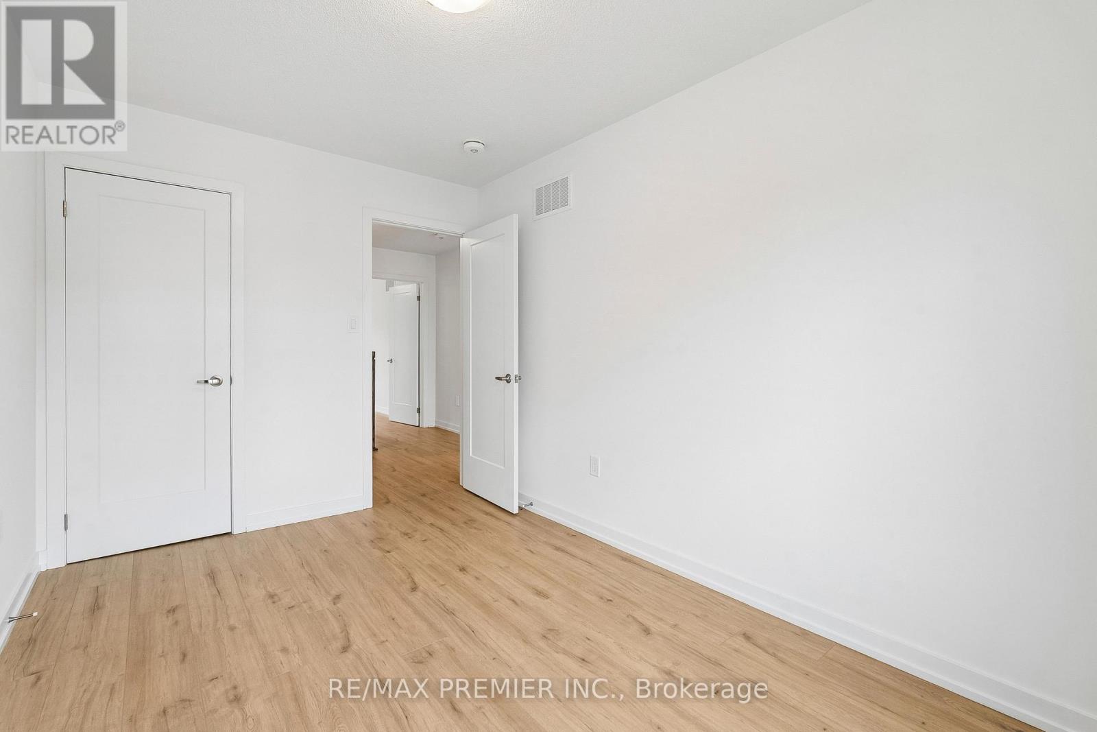 94 Lyall Stokes Circle, East Gwillimbury, Ontario  L0G 1M0 - Photo 26 - N13233544