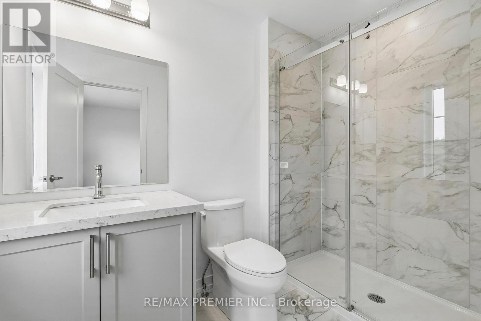 94 Lyall Stokes Circle, East Gwillimbury, Ontario  L0G 1M0 - Photo 35 - N13233544