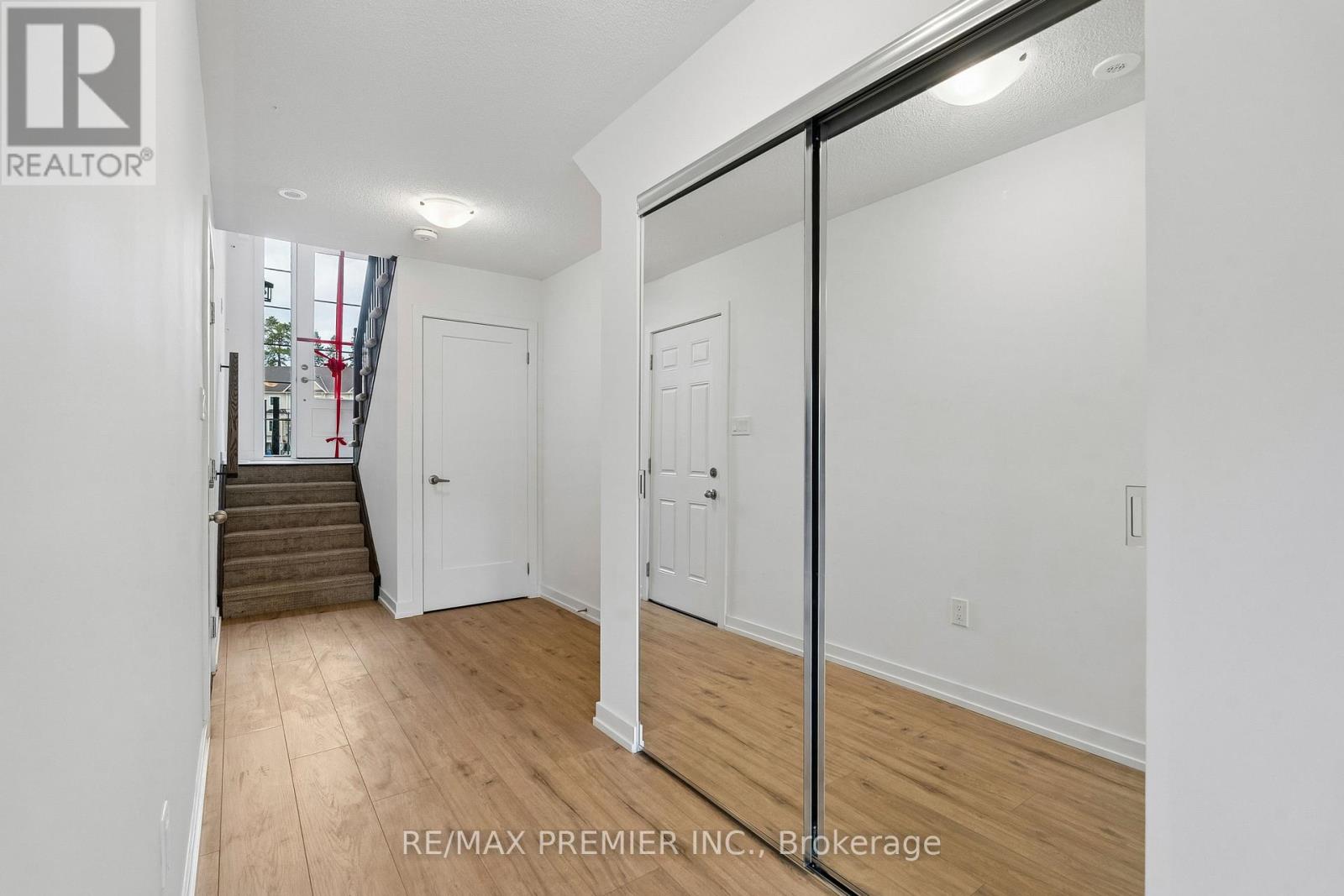 94 Lyall Stokes Circle, East Gwillimbury, Ontario  L0G 1M0 - Photo 36 - N13233544