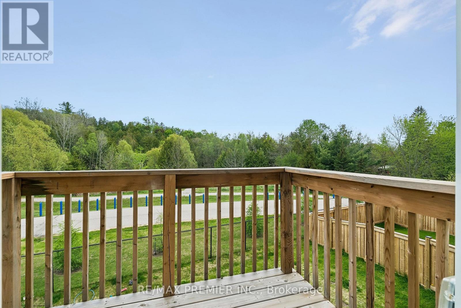 94 Lyall Stokes Circle, East Gwillimbury, Ontario  L0G 1M0 - Photo 37 - N13233544