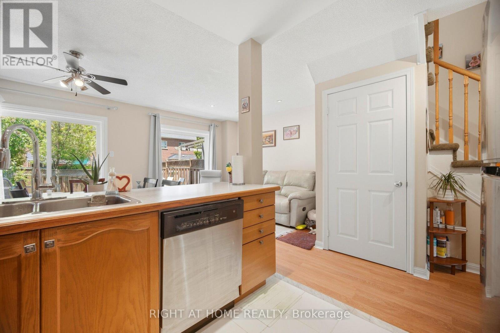 555 Legresley Lane, Newmarket, Ontario  L3Y 8R6 - Photo 19 - N13233642