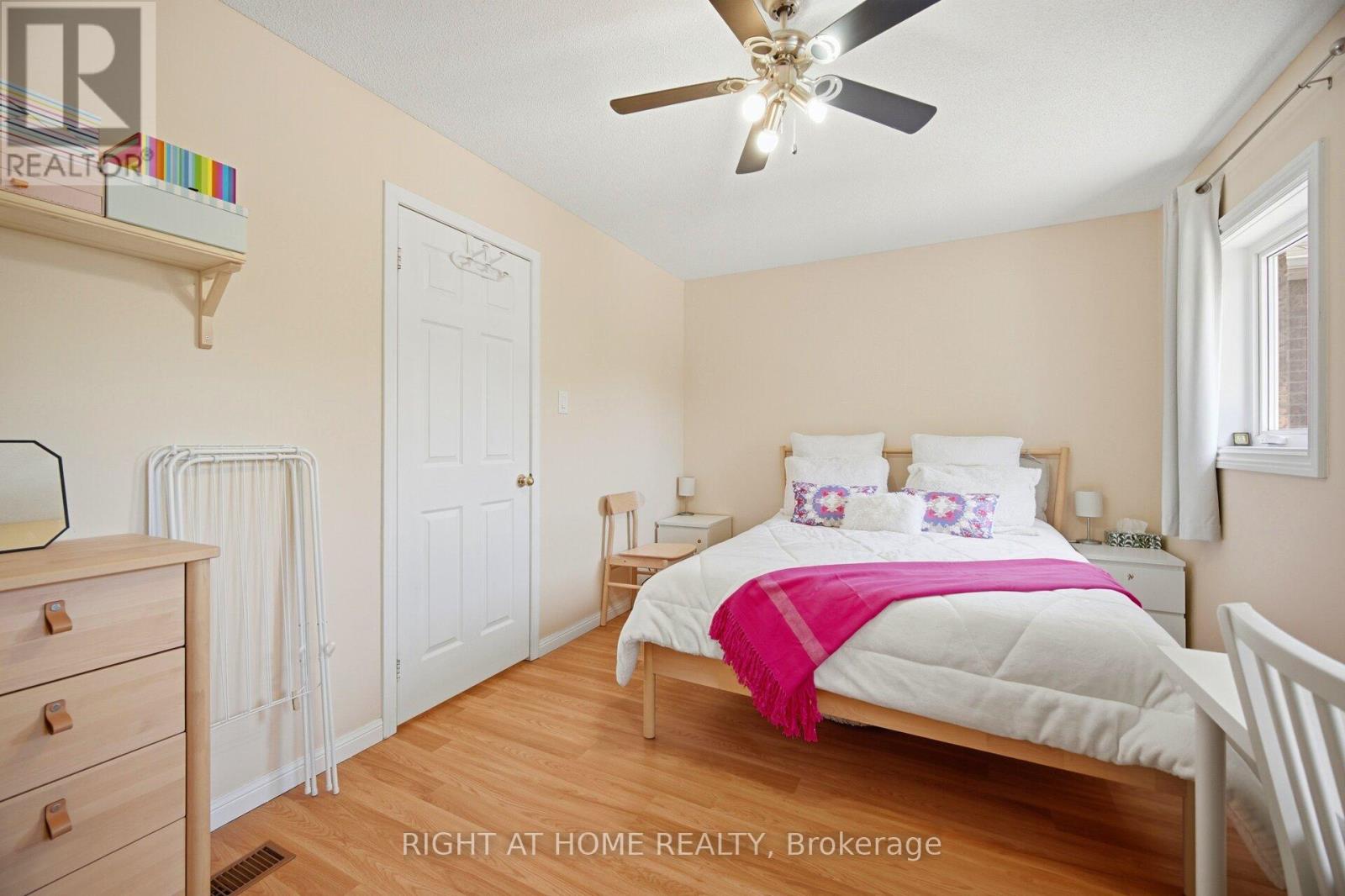 555 Legresley Lane, Newmarket, Ontario  L3Y 8R6 - Photo 25 - N13233642