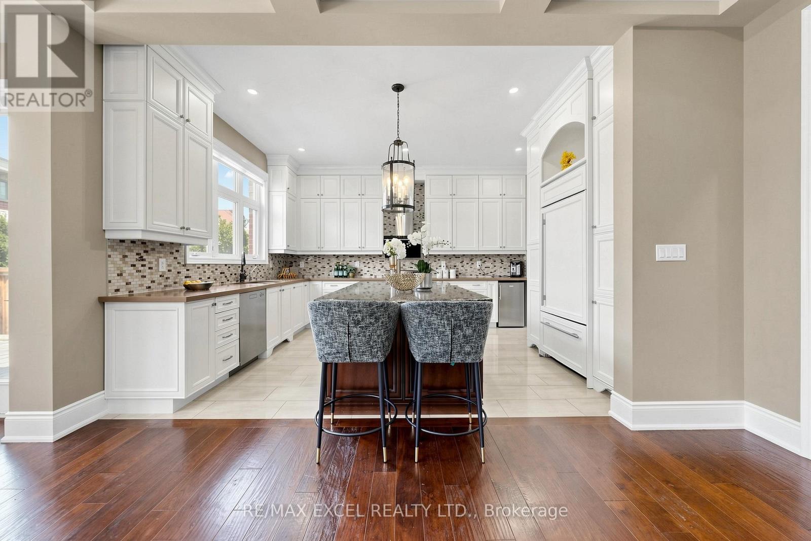 10 Royal West Road, Markham, Ontario  L6C 0L4 - Photo 13 - N13233658