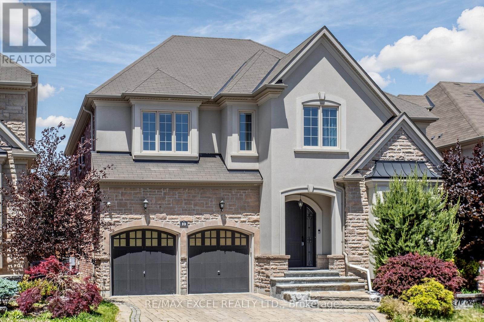 10 Royal West Road, Markham, Ontario  L6C 0L4 - Photo 2 - N13233658