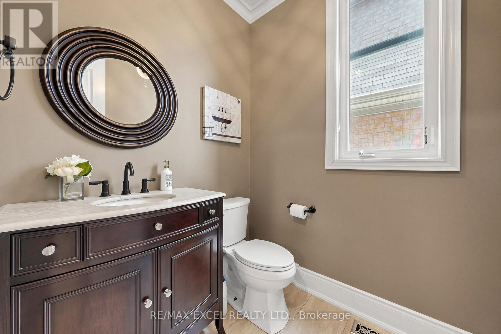 10 Royal West Road, Markham, Ontario  L6C 0L4 - Photo 25 - N13233658