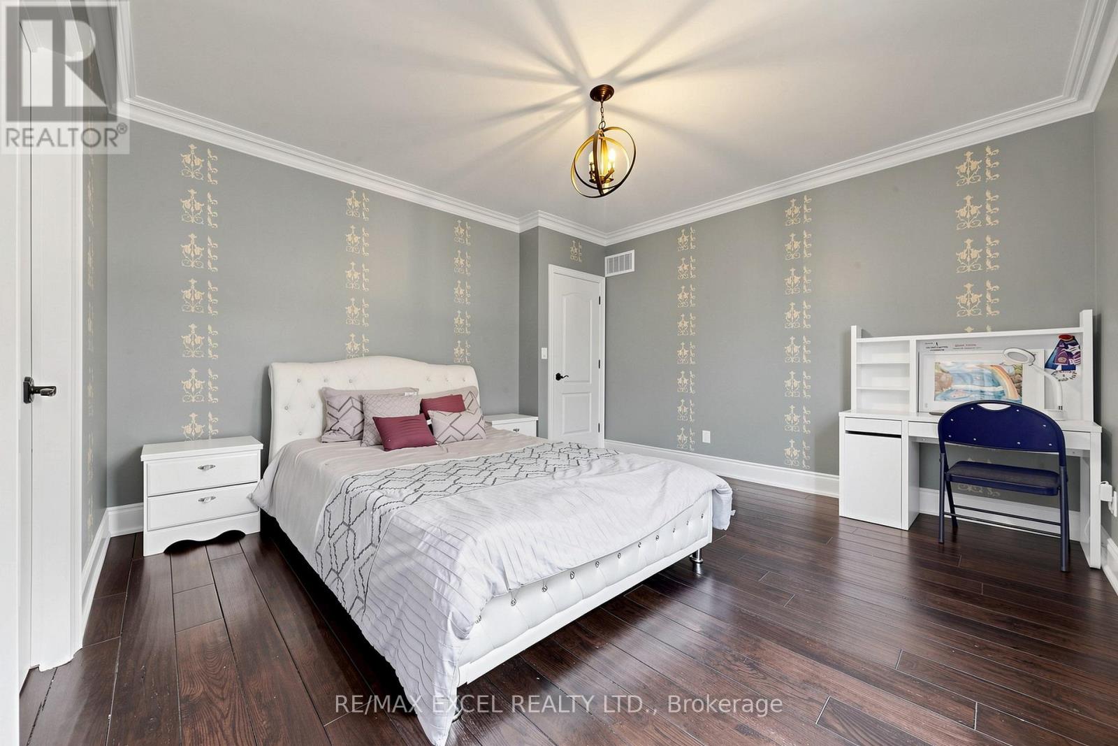 10 Royal West Road, Markham, Ontario  L6C 0L4 - Photo 43 - N13233658
