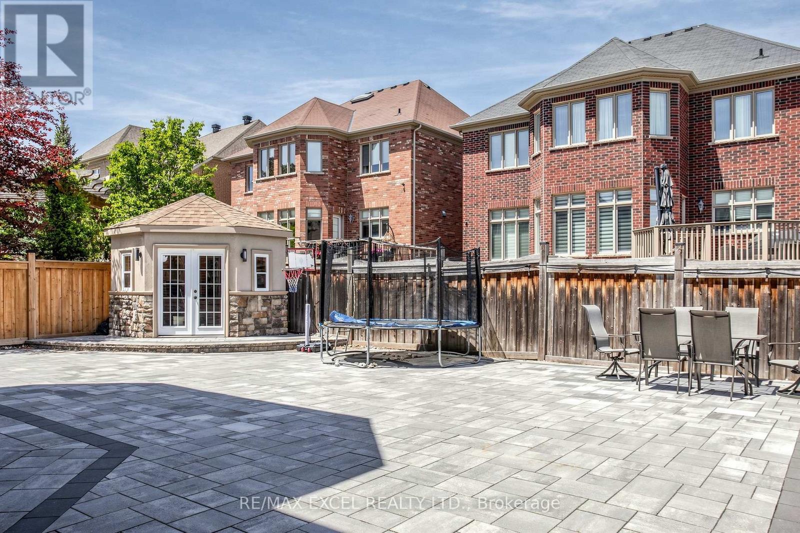 10 Royal West Road, Markham, Ontario  L6C 0L4 - Photo 49 - N13233658