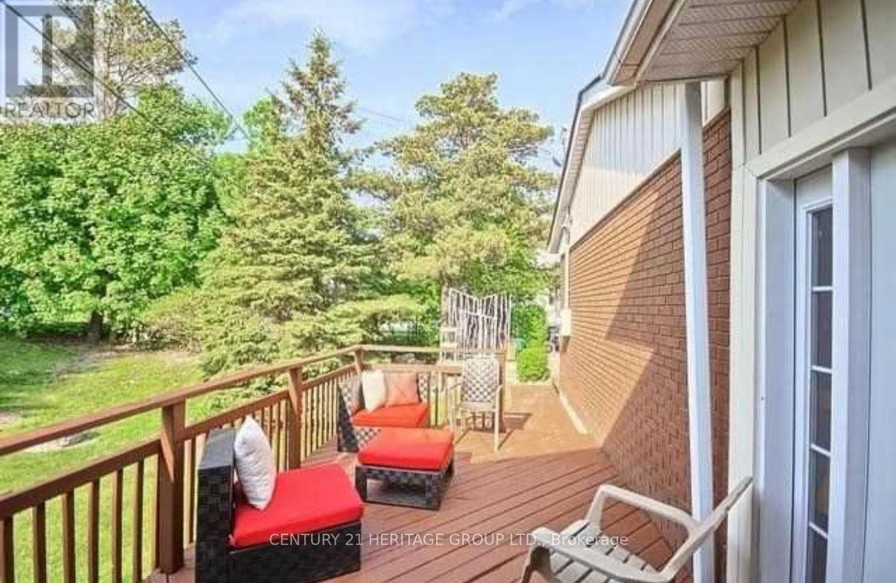 Main - 927 Srigley Street, Newmarket, Ontario  L3Y 1Y2 - Photo 4 - N13233738