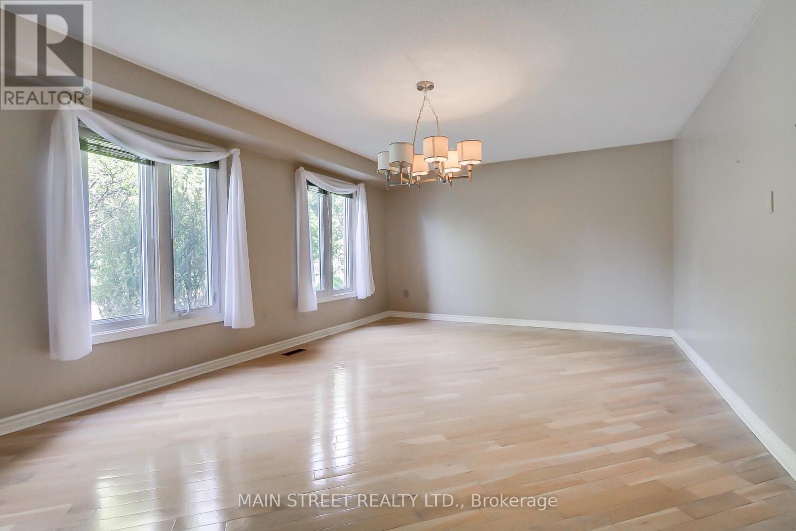 223 Burns Boulevard, King, Ontario  L7B 1C8 - Photo 11 - N13233876