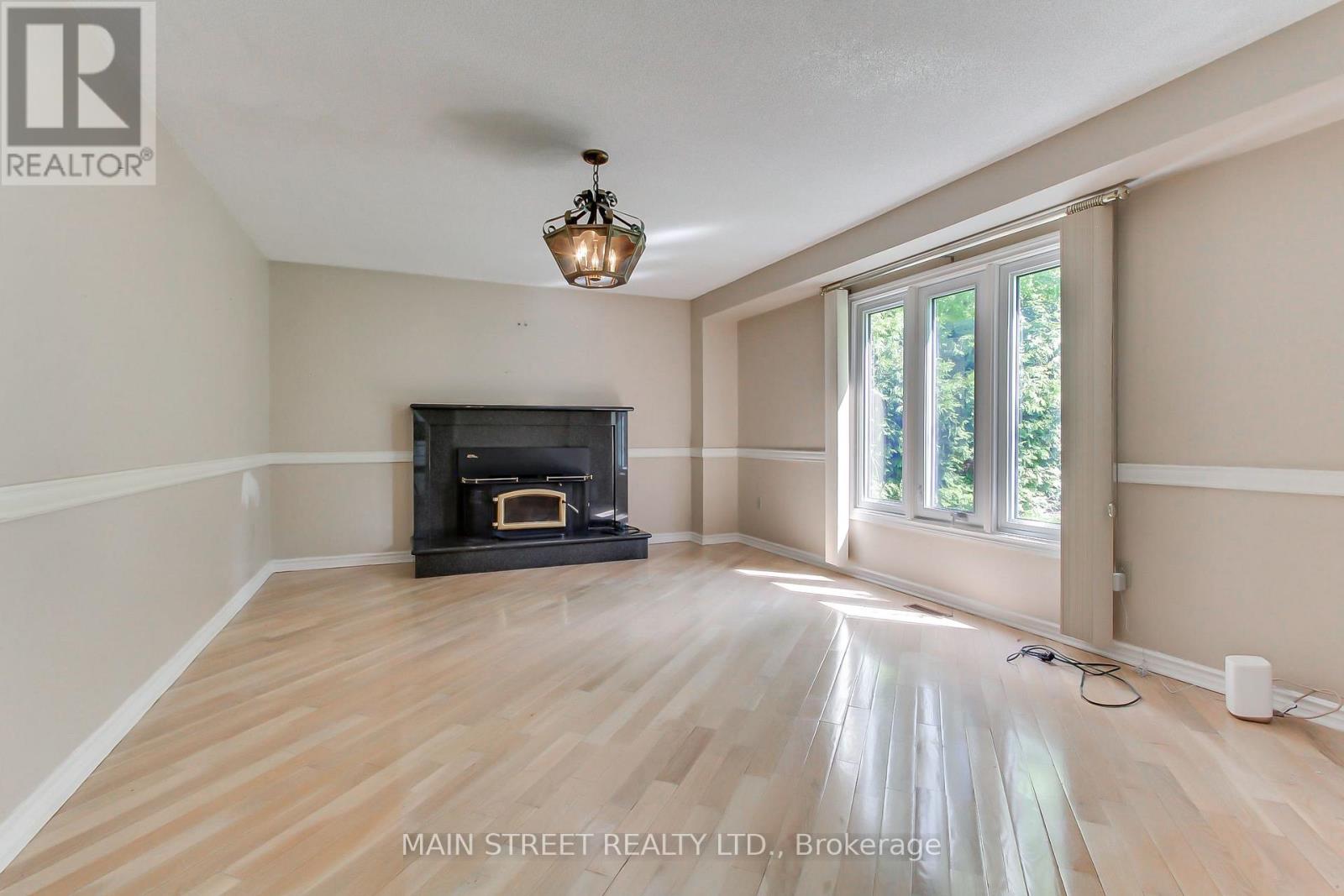 223 Burns Boulevard, King, Ontario  L7B 1C8 - Photo 12 - N13233876