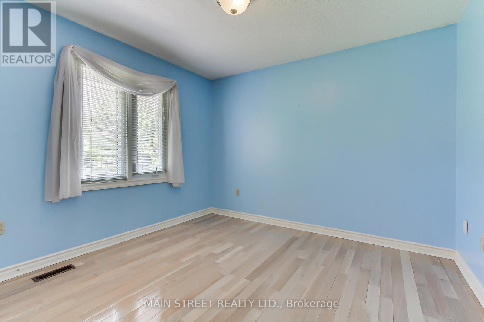 223 Burns Boulevard, King, Ontario  L7B 1C8 - Photo 20 - N13233876