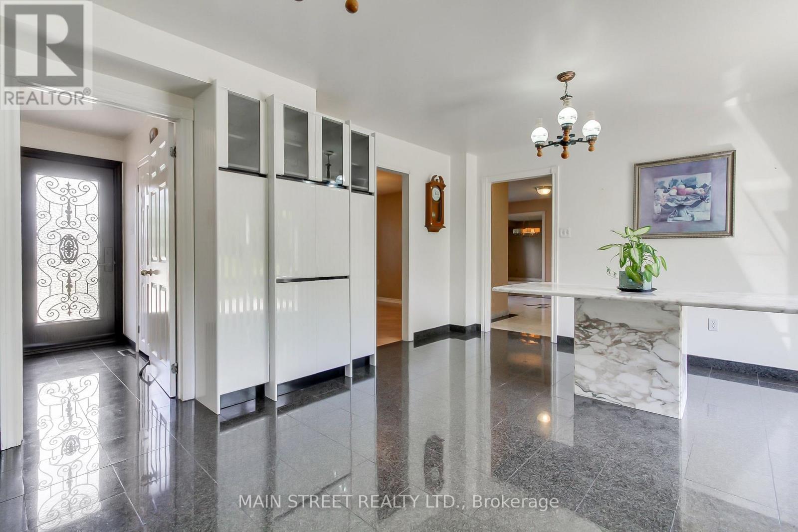 223 Burns Boulevard, King, Ontario  L7B 1C8 - Photo 6 - N13233876