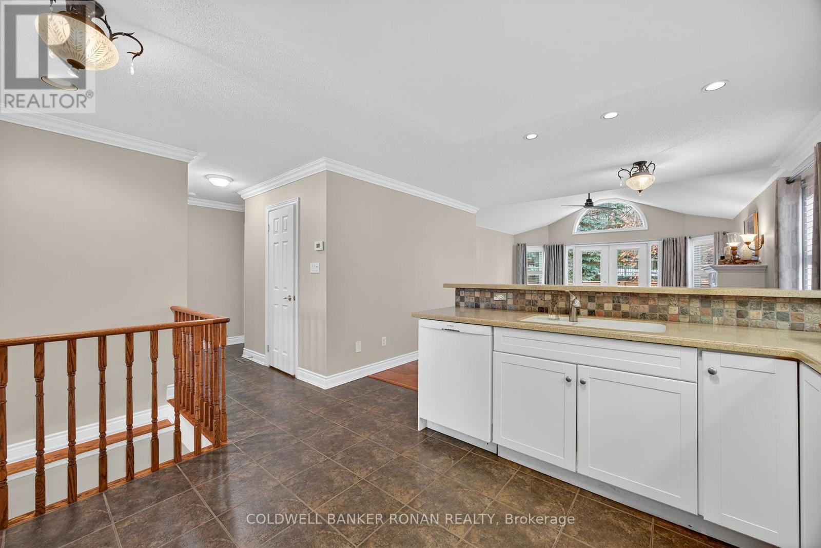 8 Montebello Terrace, New Tecumseth, Ontario  L9R 2H3 - Photo 7 - N13233884