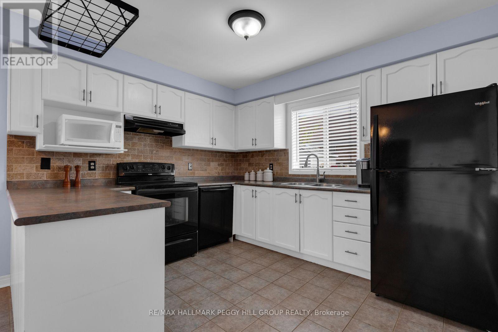101 Downing Crescent, Barrie (Holly), Ontario  L4N 8V5 - Photo 3 - S13233772