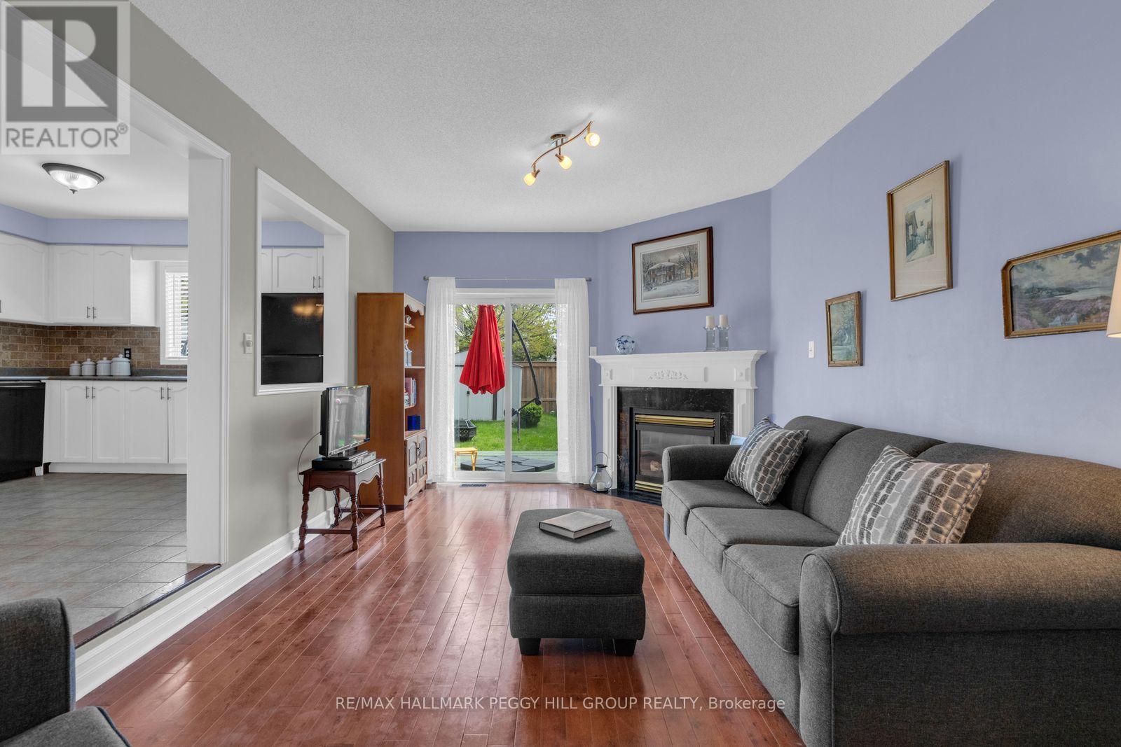 101 Downing Crescent, Barrie (Holly), Ontario  L4N 8V5 - Photo 4 - S13233772