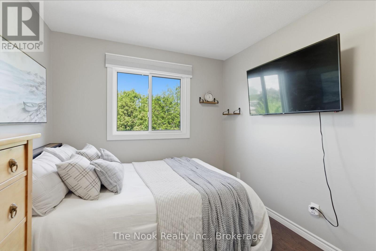 5 Teddington Crescent, Whitby, Ontario  L1R 1S4 - Photo 31 - E13233988
