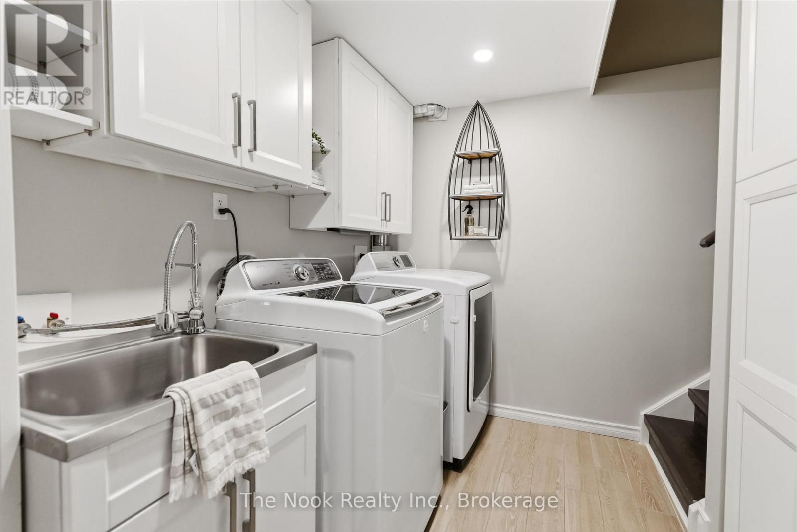 5 Teddington Crescent, Whitby, Ontario  L1R 1S4 - Photo 34 - E13233988