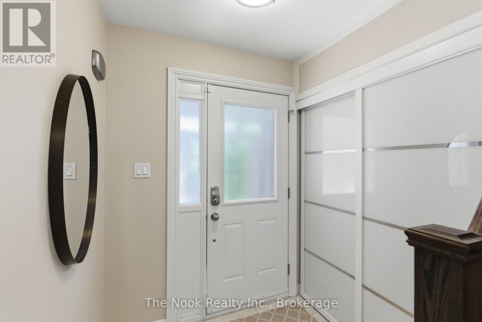 5 Teddington Crescent, Whitby, Ontario  L1R 1S4 - Photo 6 - E13233988