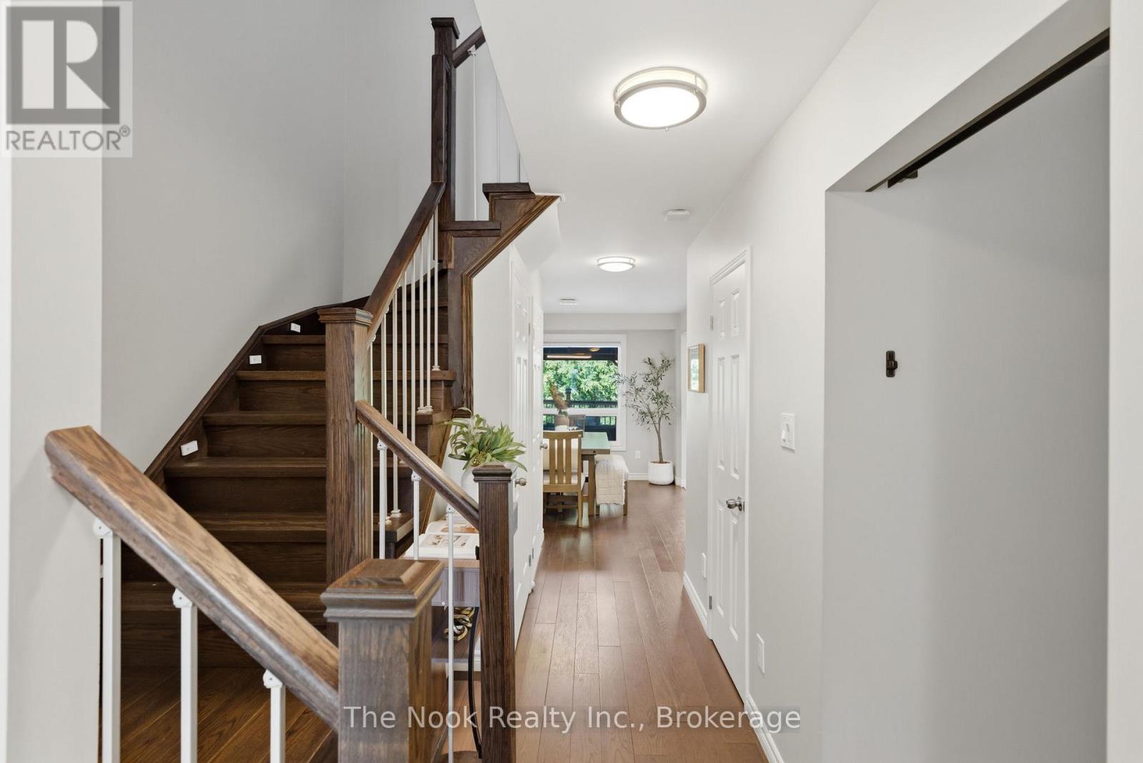 5 Teddington Crescent, Whitby, Ontario  L1R 1S4 - Photo 7 - E13233988