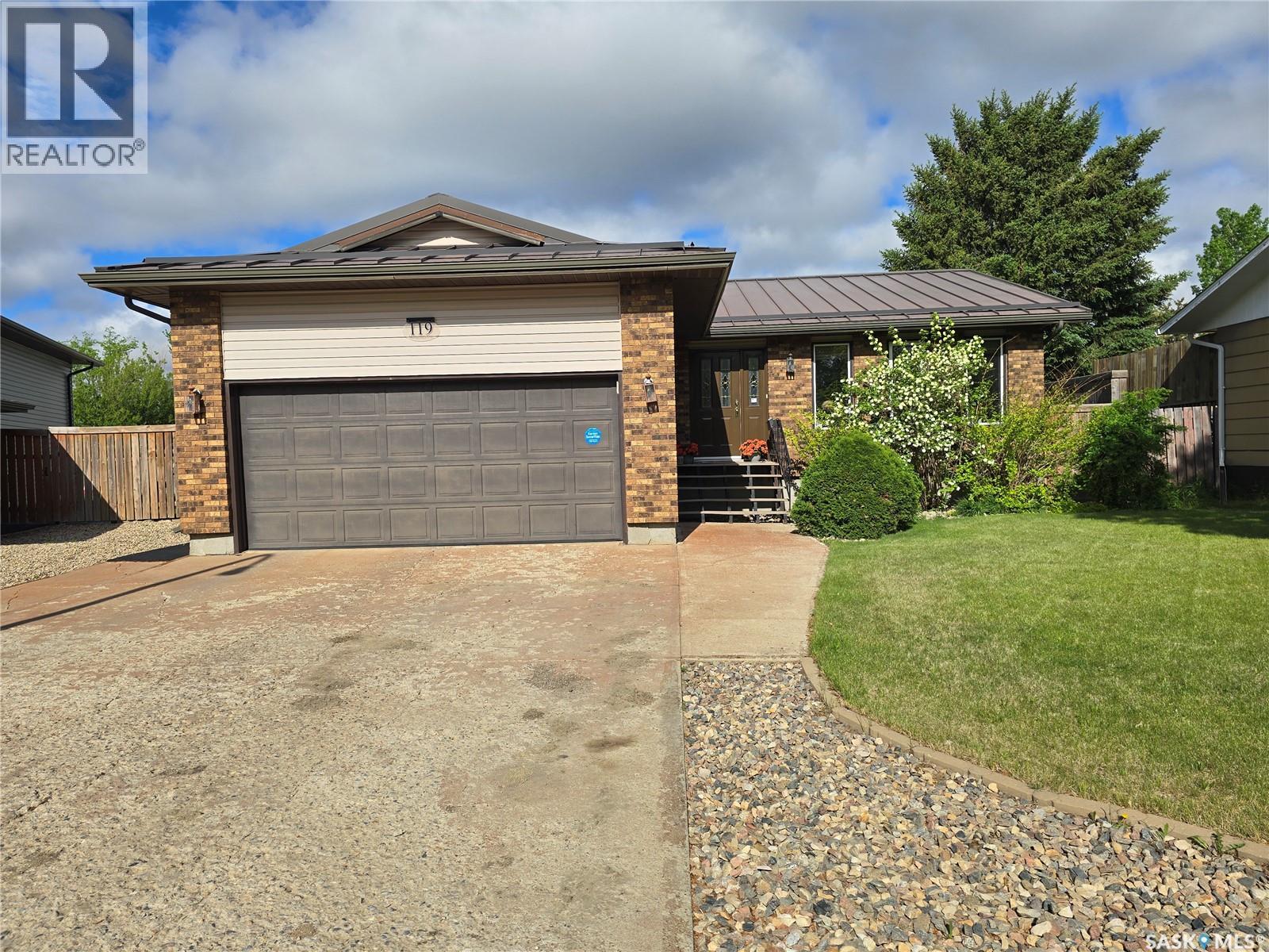 119 Montgomery Crescent, Weyburn, Saskatchewan  S4H 2X6 - Photo 36 - SK032909