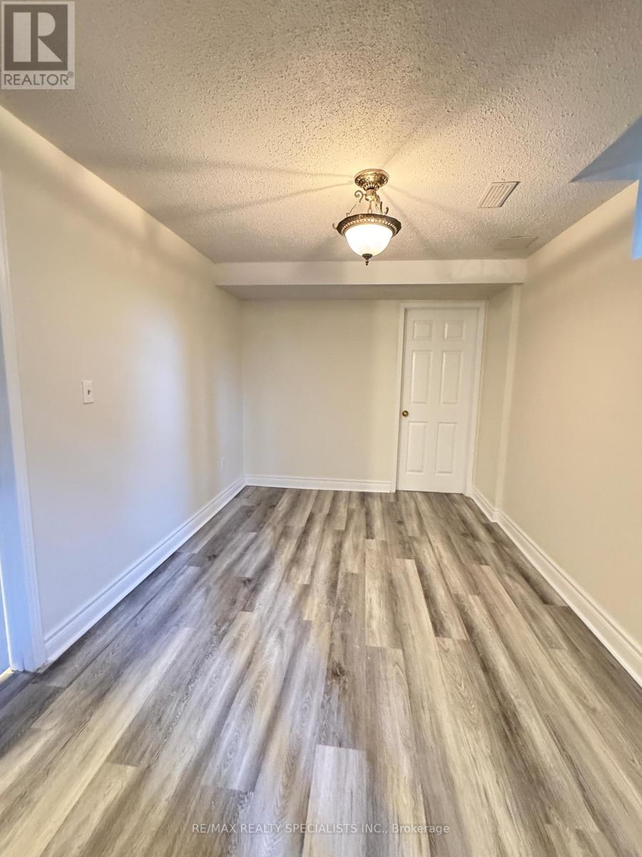 Bsmt - 5834 Raftsman Cove, Mississauga, Ontario  L5M 6N9 - Photo 2 - W13233500