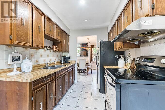 18 Pluto Drive, Brampton, Ontario  L6V 3W5 - Photo 7 - W13233556