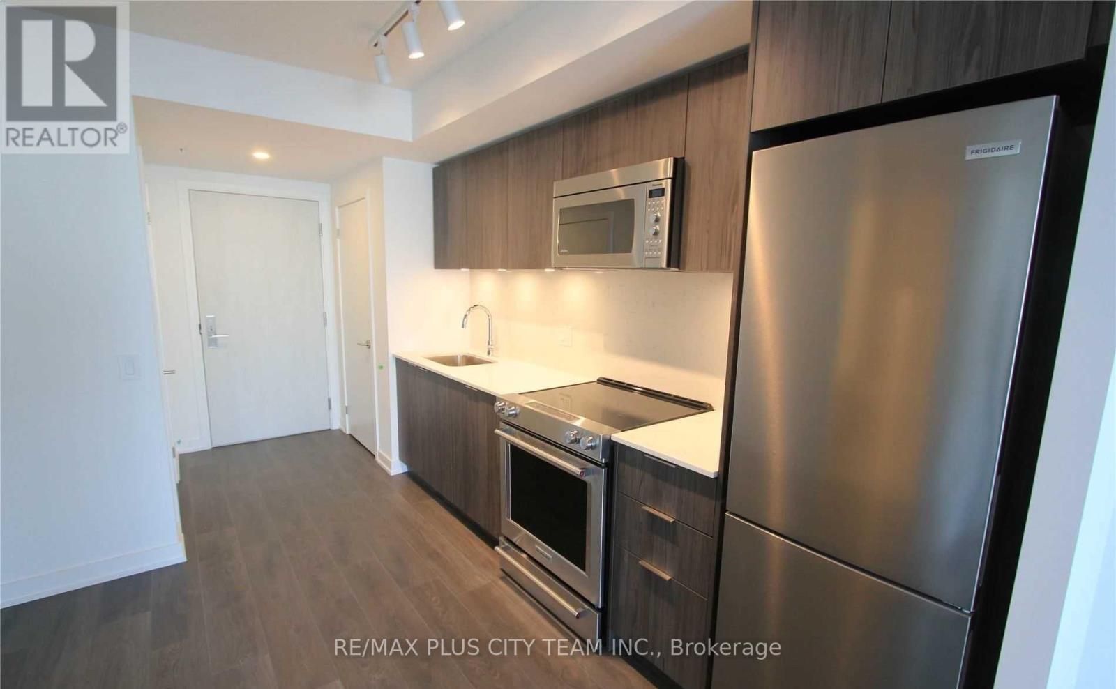 1007 - 30 Samuel Wood Way, Toronto, Ontario  M9B 0C9 - Photo 7 - W13233560