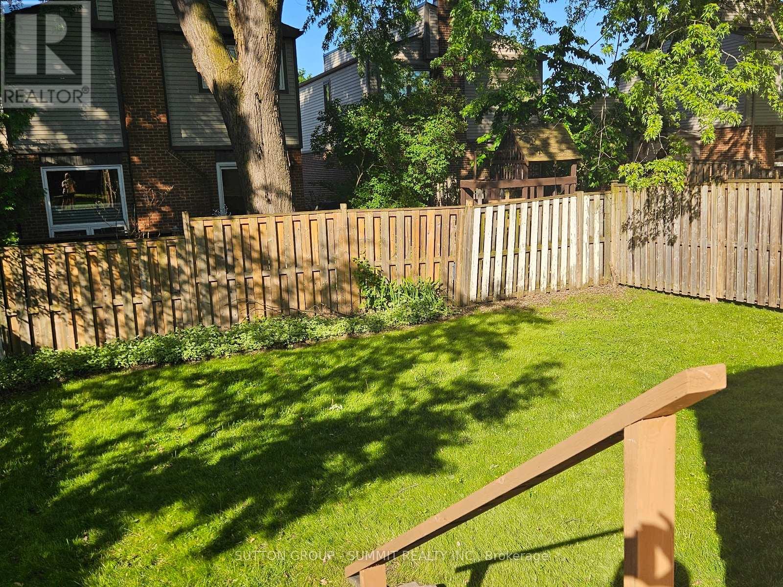 318 Queen Street S, Mississauga, Ontario  L5M 1M2 - Photo 8 - W13233712