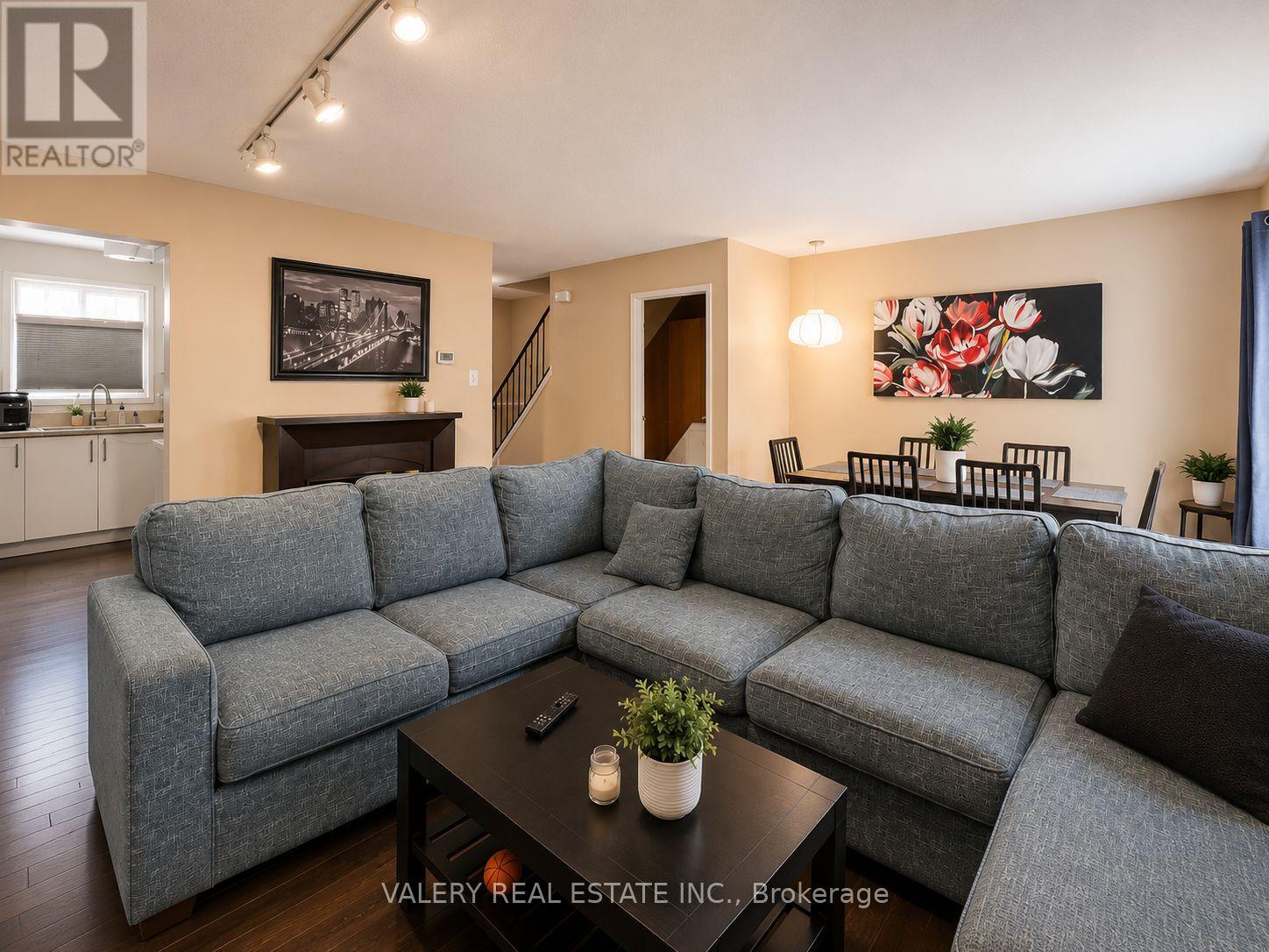 20 - 45 Hansen Road, Brampton, Ontario  L6V 3C5 - Photo 2 - W13233716