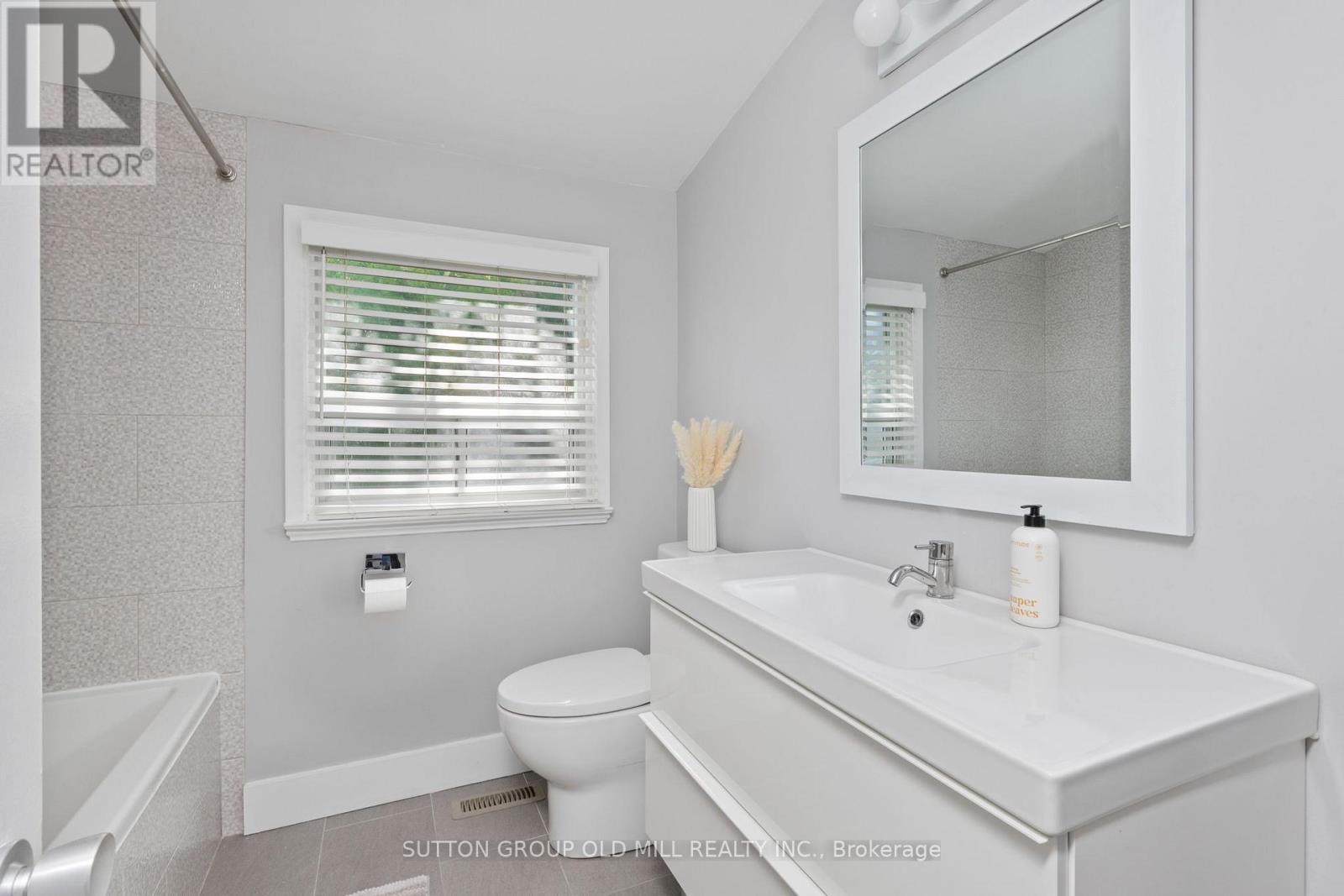 47 Ashfield Drive, Toronto, Ontario  M9C 4T7 - Photo 20 - W13233724