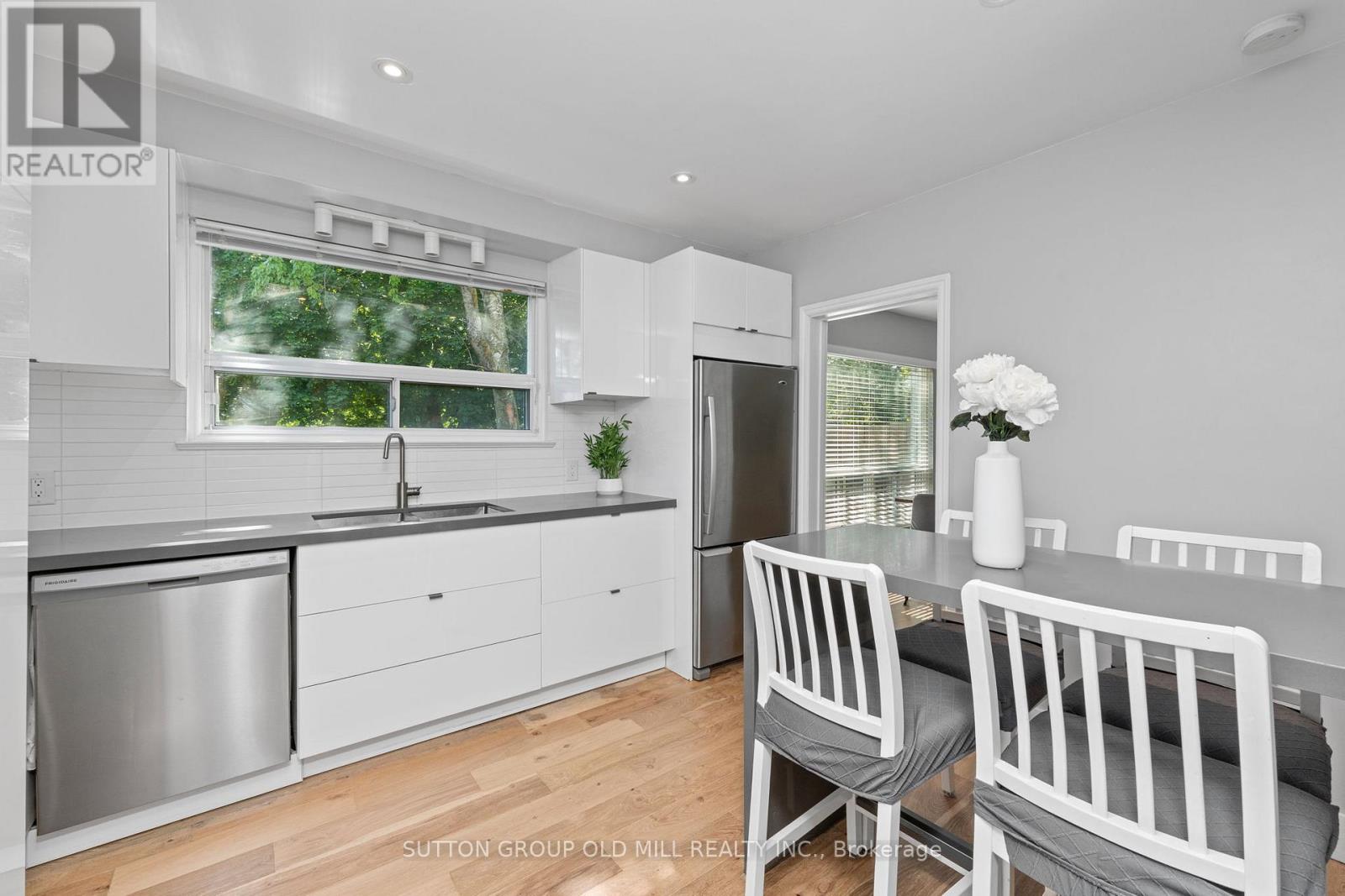 47 Ashfield Drive, Toronto, Ontario  M9C 4T7 - Photo 9 - W13233724