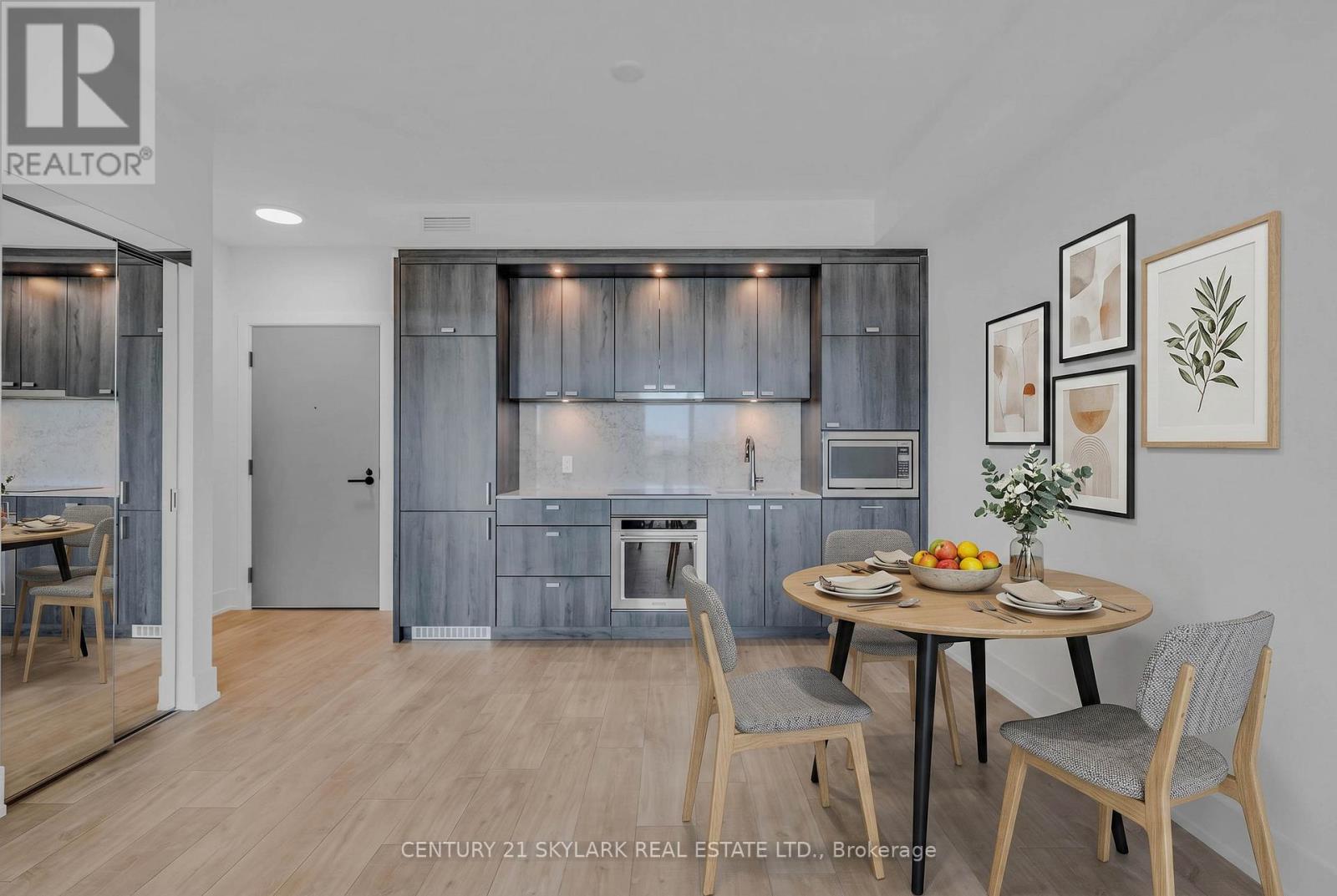 713 - 858 Dupont Street, Toronto, Ontario  M6G 0C1 - Photo 2 - W13233742