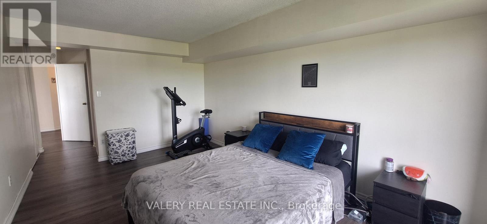 1415 - 5 Rowntree Rd Road, Toronto, Ontario  M9V 5G9 - Photo 17 - W13233748