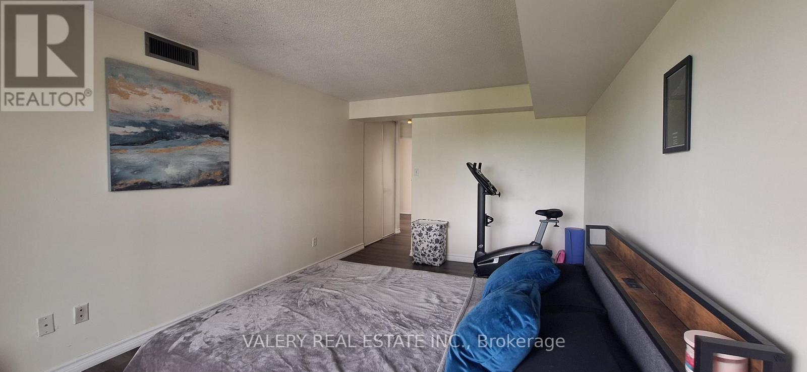 1415 - 5 Rowntree Rd Road, Toronto, Ontario  M9V 5G9 - Photo 18 - W13233748