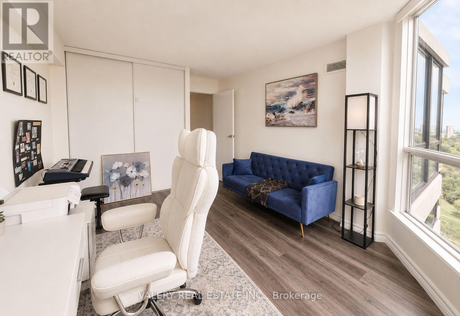 1415 - 5 Rowntree Rd Road, Toronto, Ontario  M9V 5G9 - Photo 4 - W13233748
