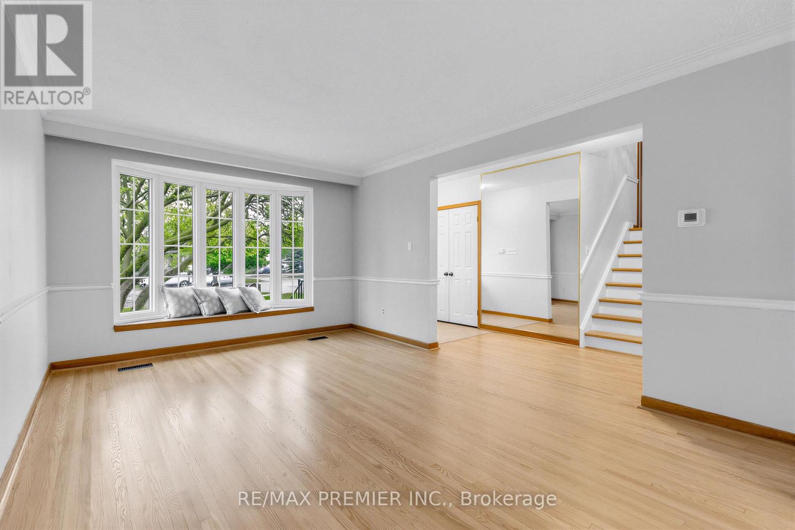 21 Halbadier Place, Toronto, Ontario  M9B 2H4 - Photo 17 - W13233754
