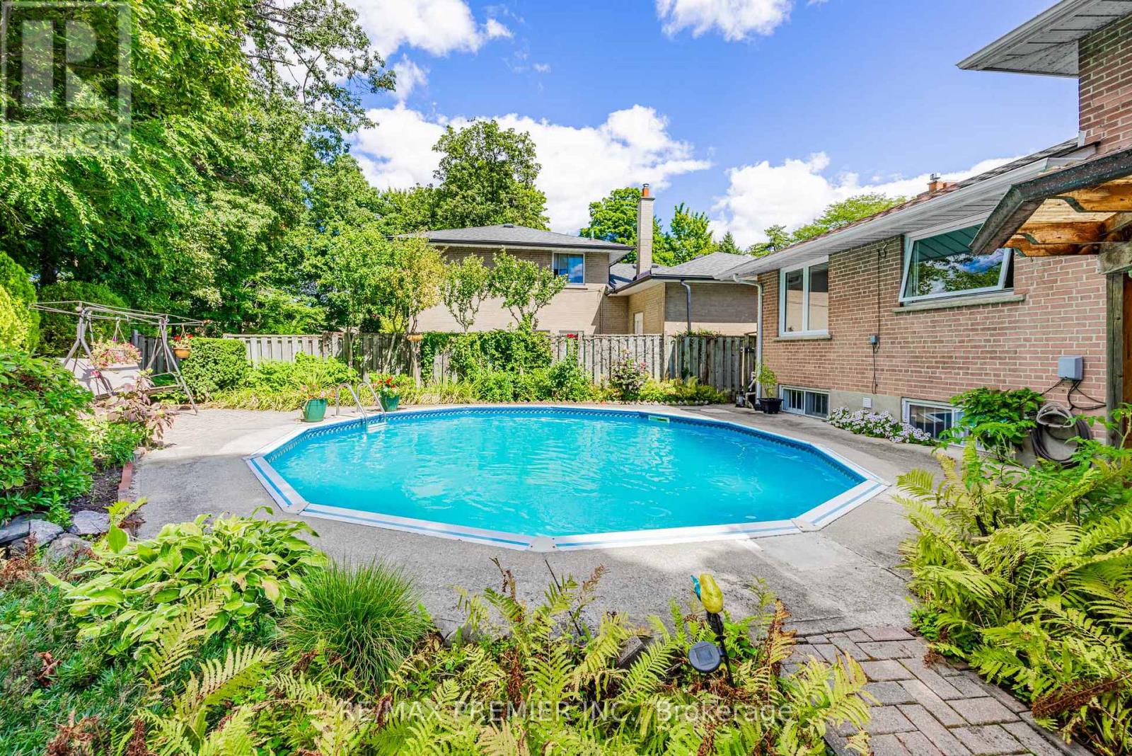 21 Halbadier Place, Toronto, Ontario  M9B 2H4 - Photo 45 - W13233754