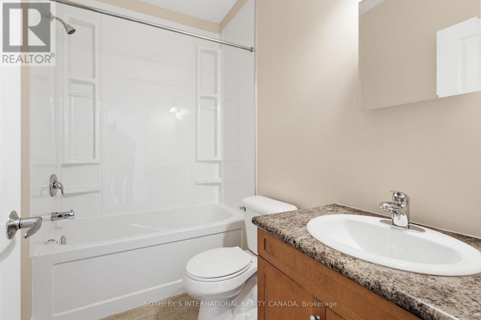 203 - 459 Kerr Street, Oakville, Ontario  L6K 3C2 - Photo 14 - W13233778