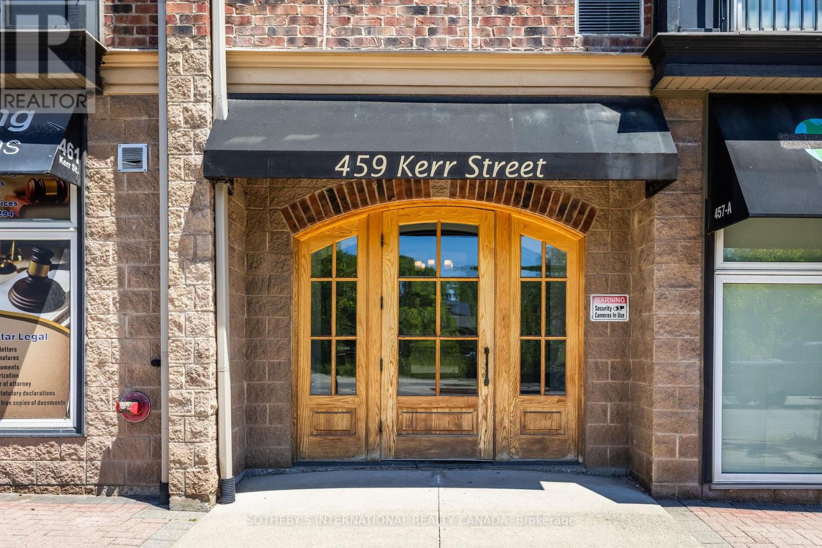 203 - 459 Kerr Street, Oakville, Ontario  L6K 3C2 - Photo 2 - W13233778