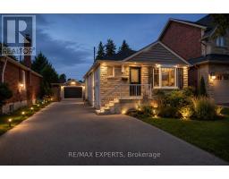 10 LADY BANK ROAD, Toronto, Ontario