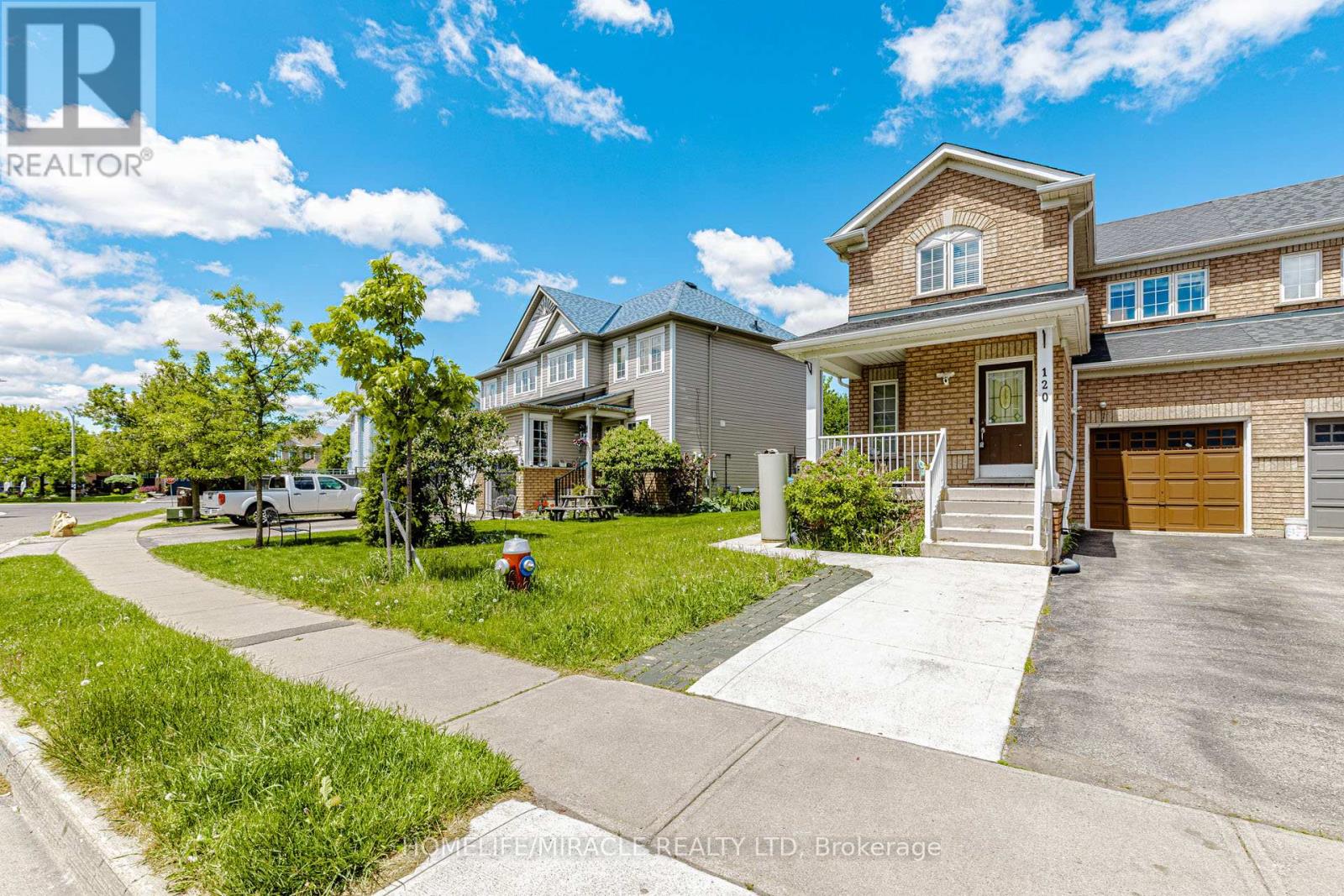 120 Viceroy Crescent, Brampton, Ontario  L7A 1V4 - Photo 2 - W13233826