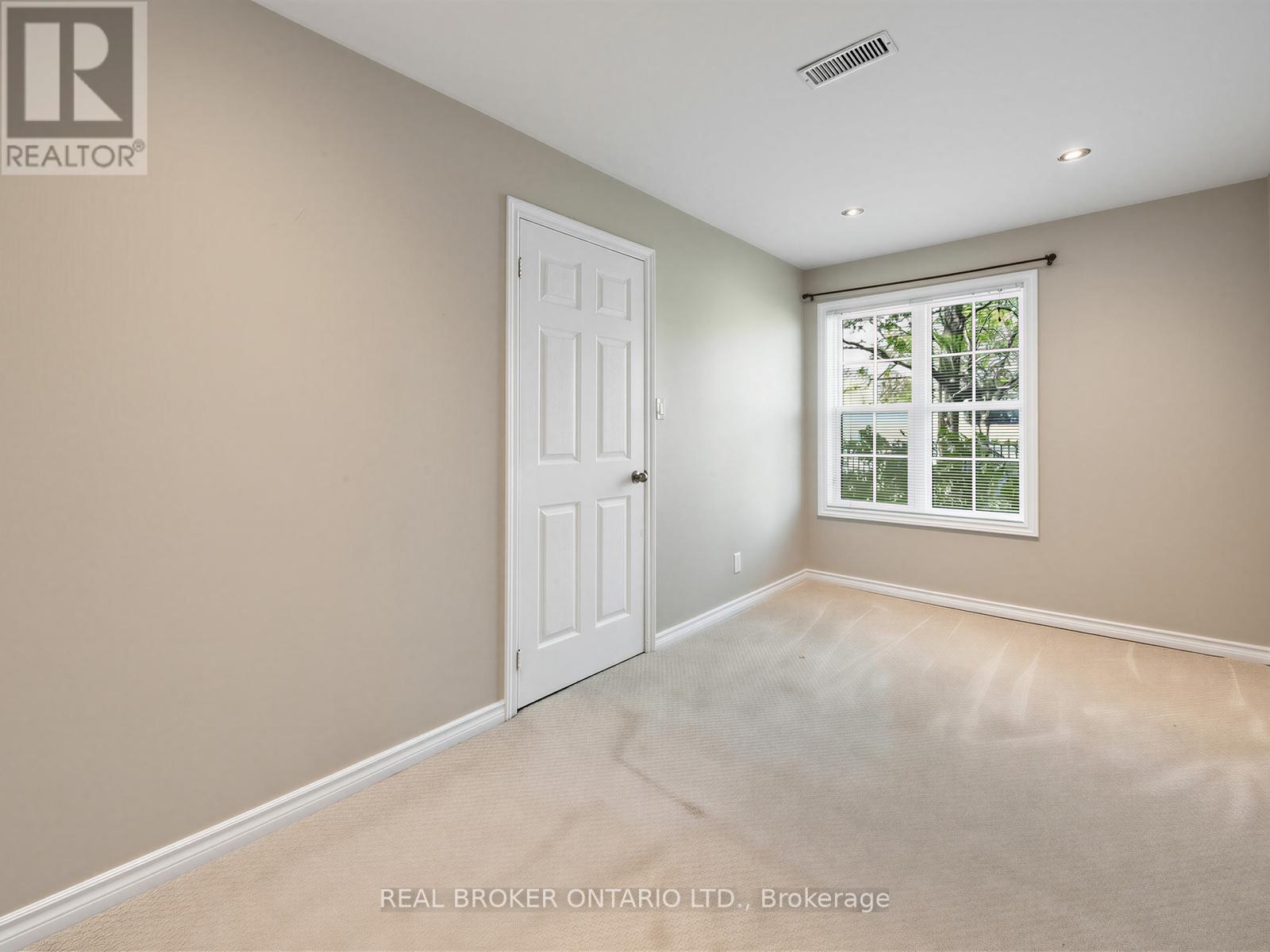 19 - 199 Hillcrest Avenue, Mississauga, Ontario  L5B 4L5 - Photo 33 - W13233864